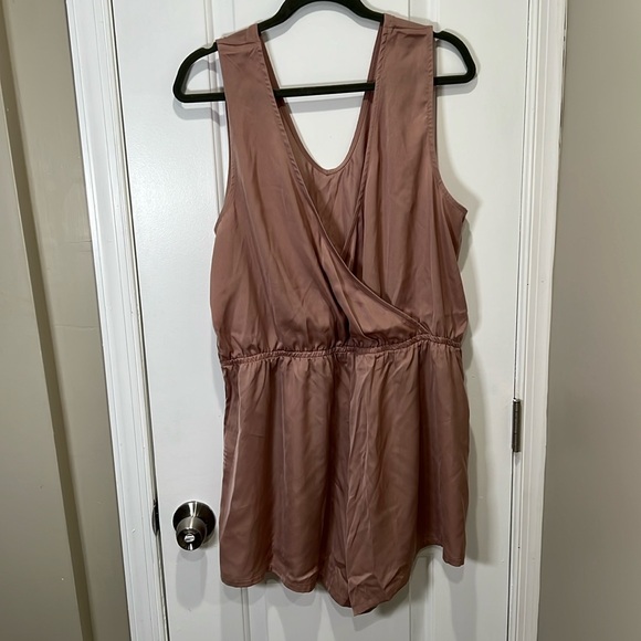 NWT UpWest Washable Satin Sleep Romper Blushed Rose Size XL - Picture 2 of 4